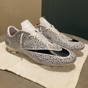 Custom Nike ID Soccer Cleats (B&W speckle) Size 11.5